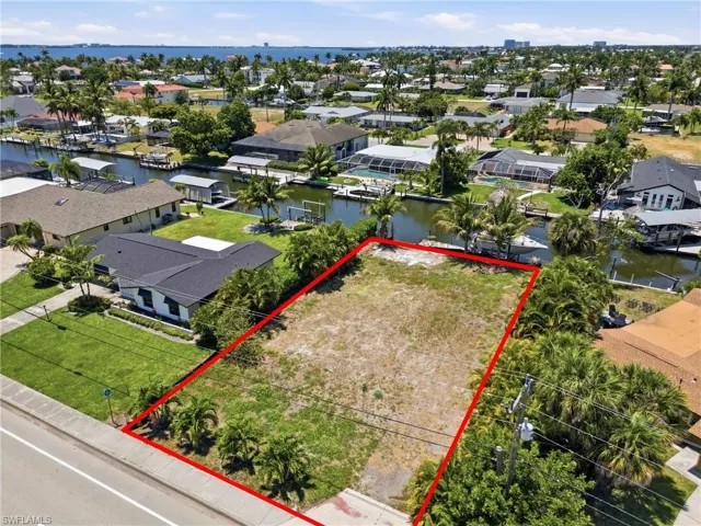 5606 Driftwood Pkwy, Cape Coral, Florida 33904
