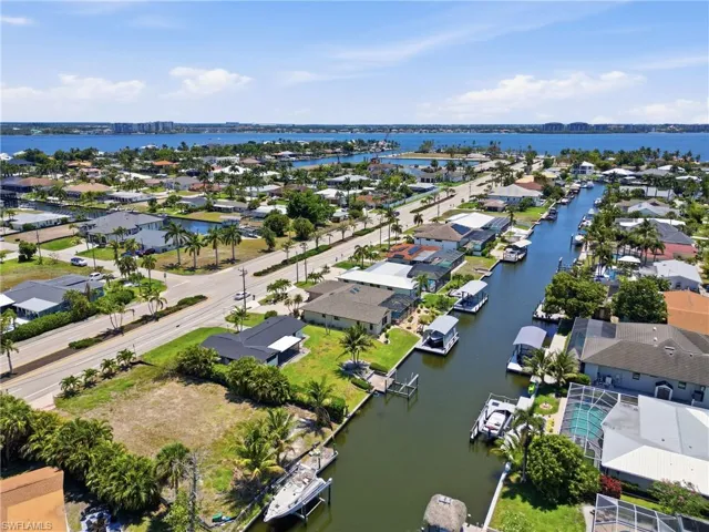 5606 Driftwood Pkwy, Cape Coral, Florida 33904