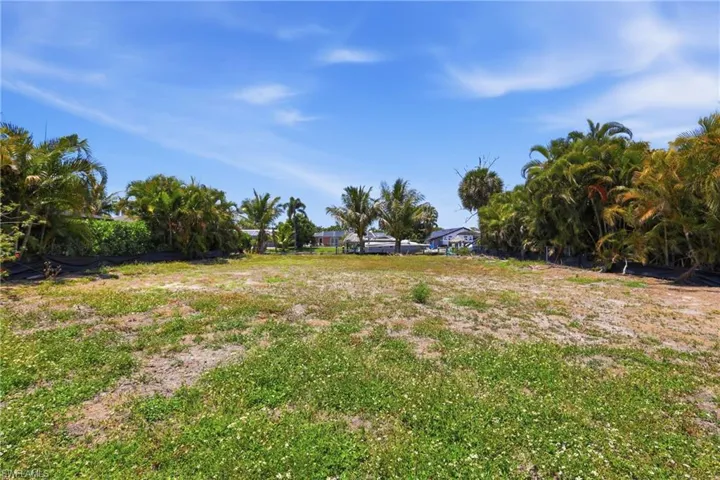 5606 Driftwood Pkwy, Cape Coral, Florida 33904