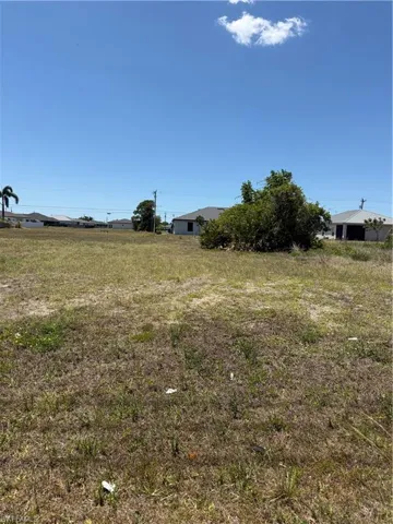 2532 Santa Barbara Blvd N, Cape Coral, Florida 33993