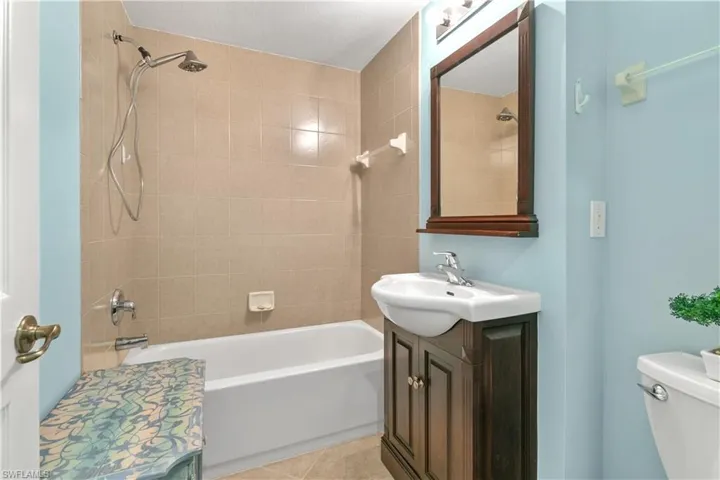 4203 Liron AVE # 101, FORT MYERS FL 33916