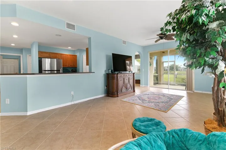 4203 Liron AVE # 101, FORT MYERS FL 33916