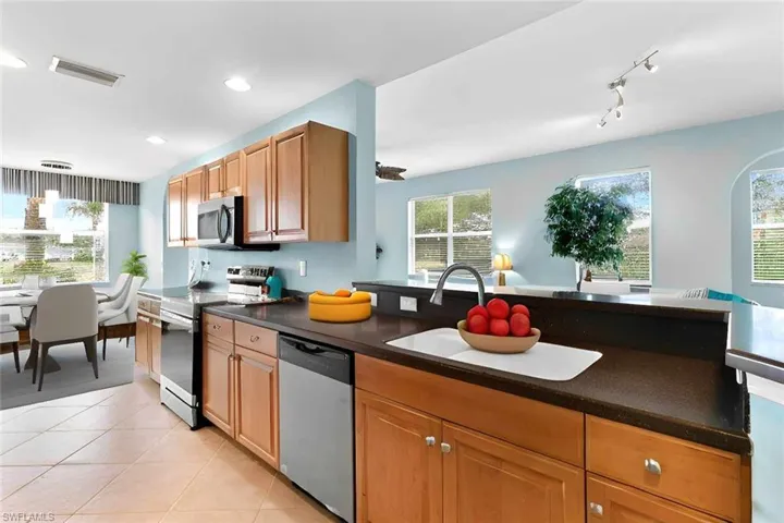 4203 Liron AVE # 101, FORT MYERS FL 33916