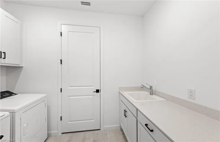 2059  Don Benito  WAY, Naples, FL 34120