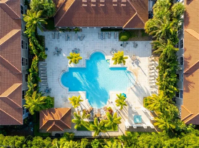 Bird's eye view of a pool area