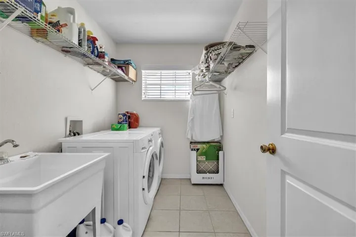 12914  Stone Tower  LOOP, Fort Myers, FL 33913