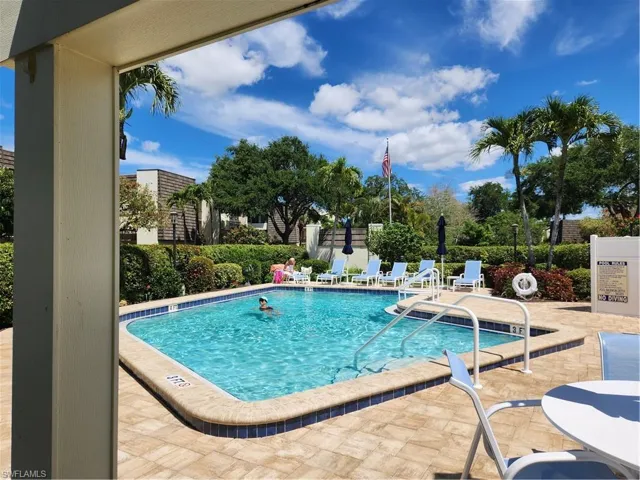 1629 Spoonbill Ln 1629-a, Naples, Florida 34105