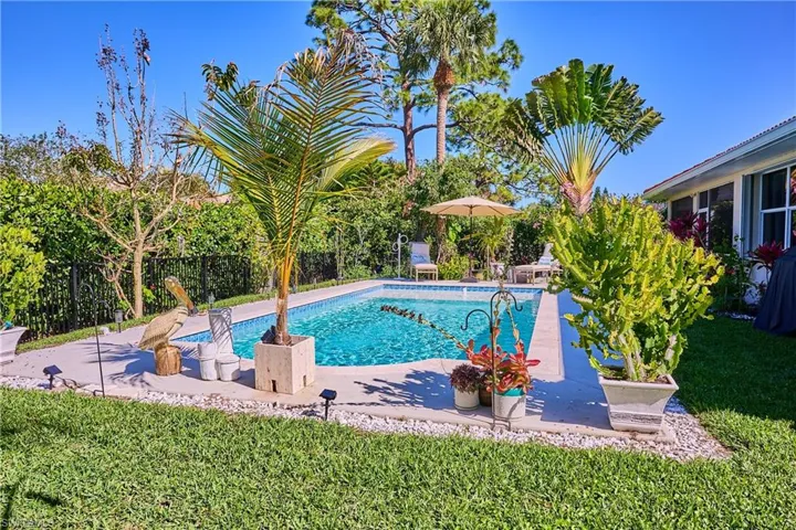 186 Muirfield Cir, Naples, Florida 34113