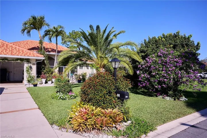 186  Muirfield  CIR, Naples, FL 34113