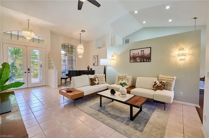 186  Muirfield  CIR, Naples, FL 34113