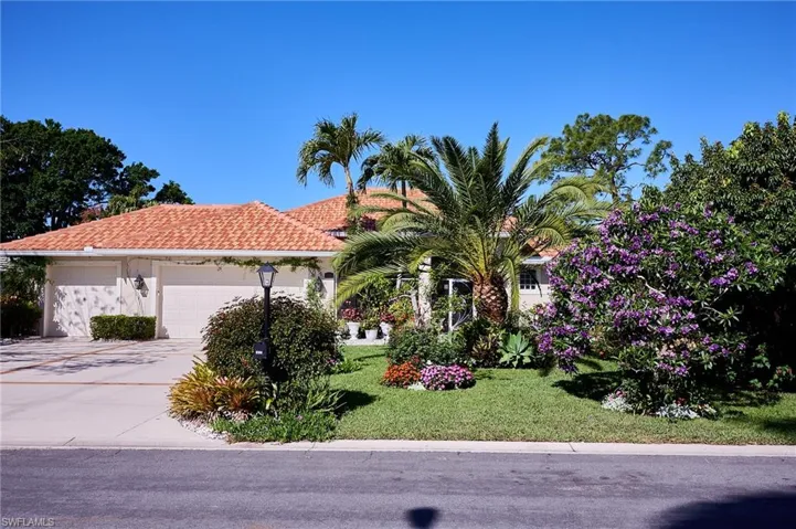 186  Muirfield  CIR, Naples, FL 34113