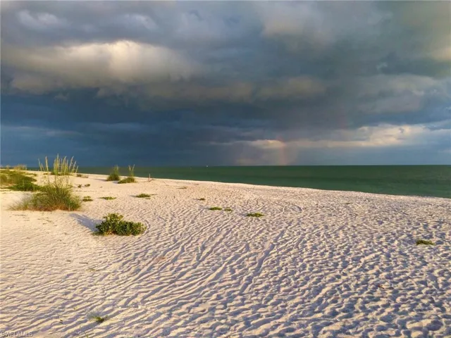 Only 7 homes from the deeded residential beach access