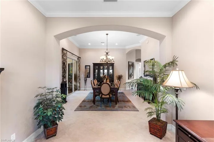 6155 Dogleg Dr, Naples, Florida 34113