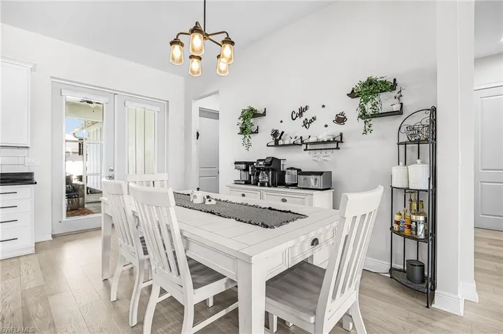 1305 Nw 10th Ter, Cape Coral, Florida 33993