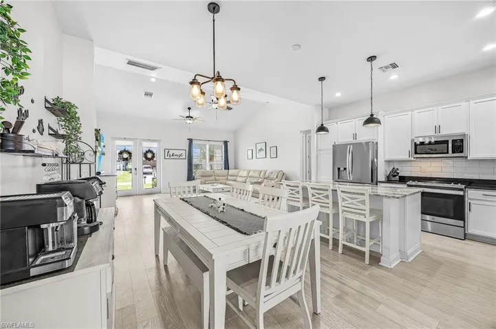 1305 Nw 10th Ter, Cape Coral, Florida 33993