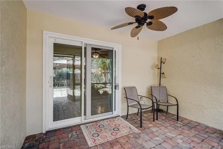 Rear screened lanai.