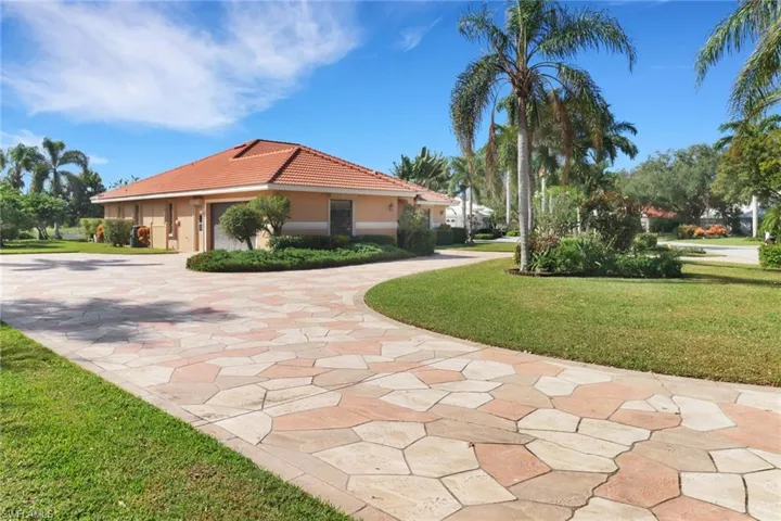 4632  Shearwater  LN, Naples, FL 34119