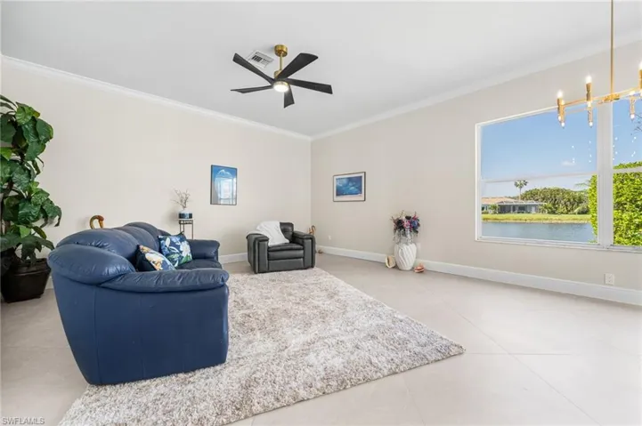 Family room on the water, what else could you want?