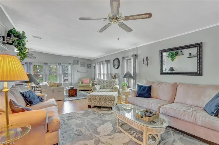 210  Grassy Key  LN, Naples, FL 34114