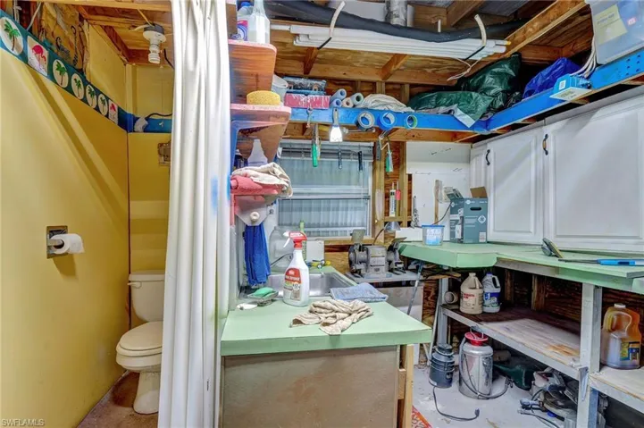 210  Grassy Key  LN, Naples, FL 34114