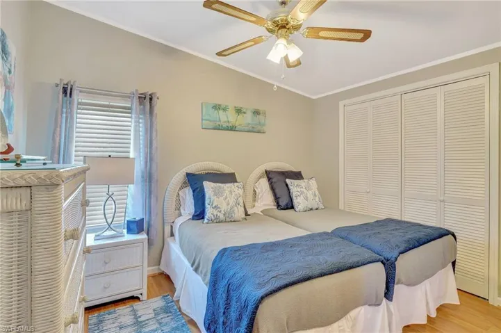 210  Grassy Key  LN, Naples, FL 34114