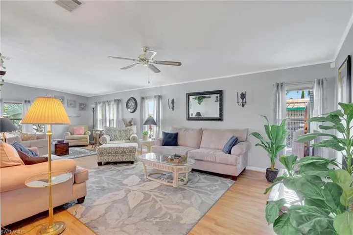 210  Grassy Key  LN, Naples, FL 34114