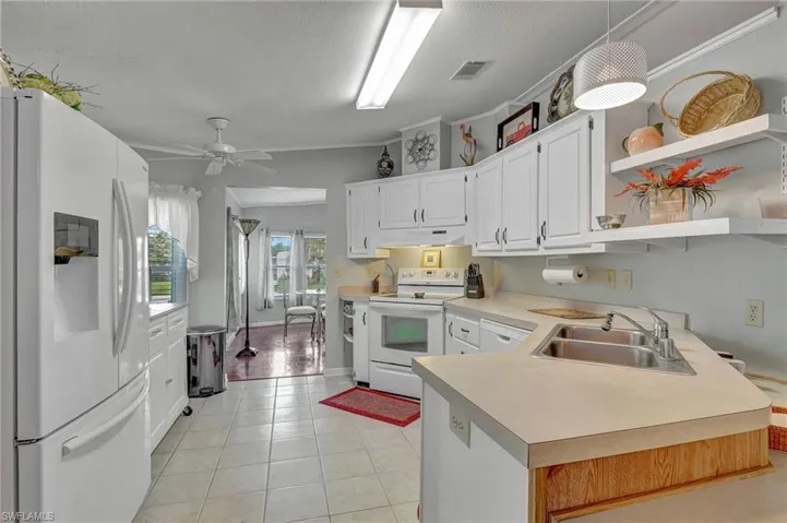 210  Grassy Key  LN, Naples, FL 34114