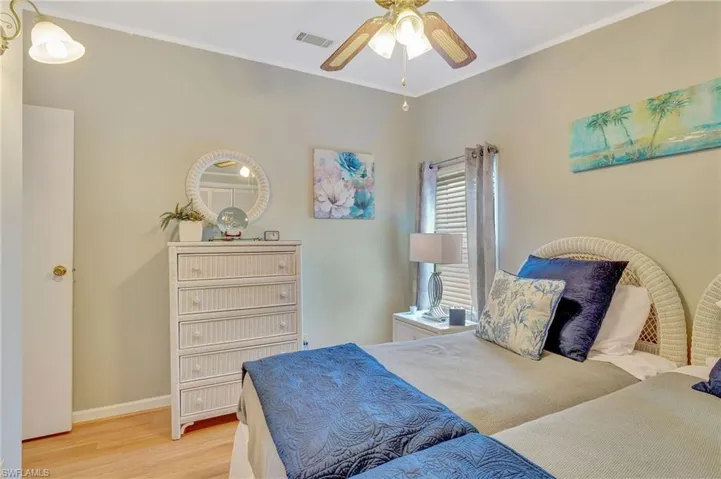 210  Grassy Key  LN, Naples, FL 34114