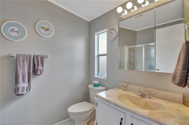 210  Grassy Key  LN, Naples, FL 34114