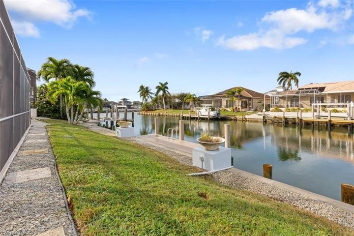 access the gulf from your back yard. Keep an eye out for dophins fishing