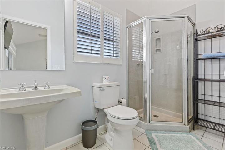 3rd Bath in-suite