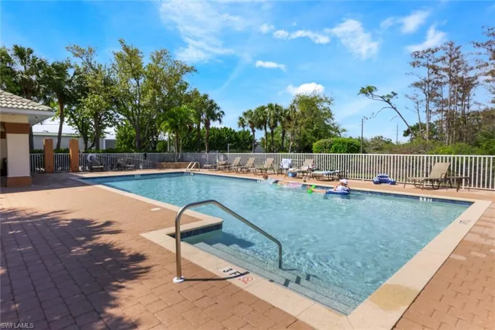 All Fun, NO Work! Huge Community Pool Just Steps From the House