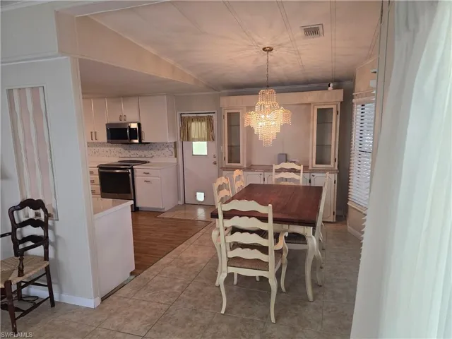 26257 Queen Mary Ln, Bonita Springs, Florida 34135