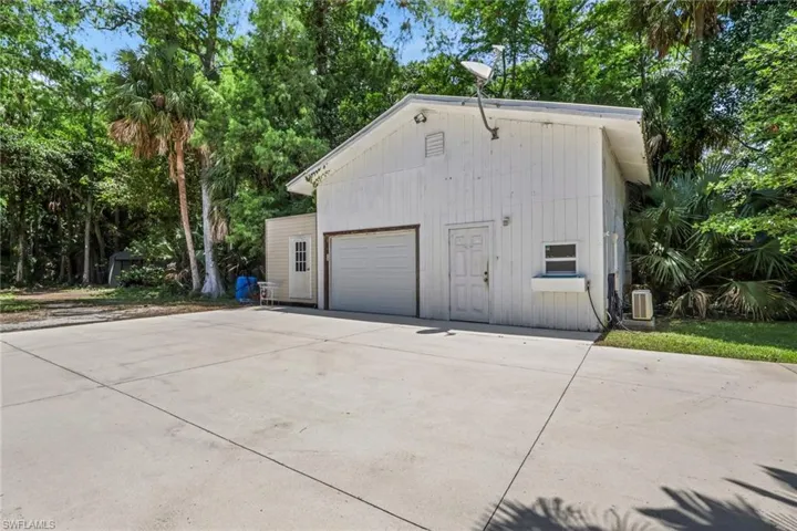 24' x 24' Garage/Workshop
