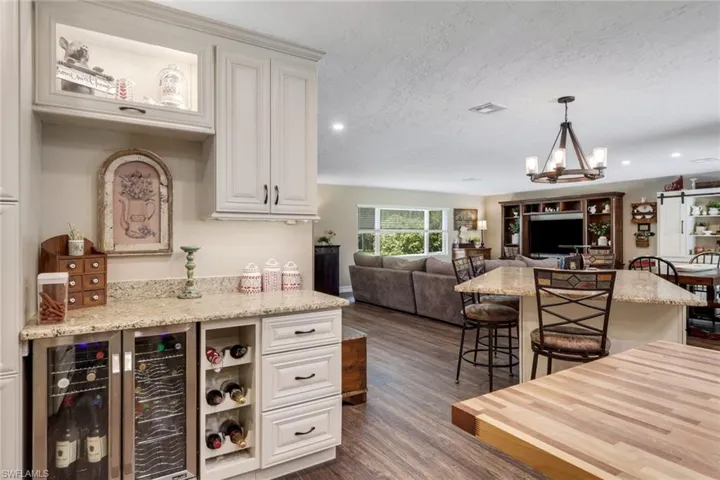 6101  Lancewood  WAY, Naples, FL 34116