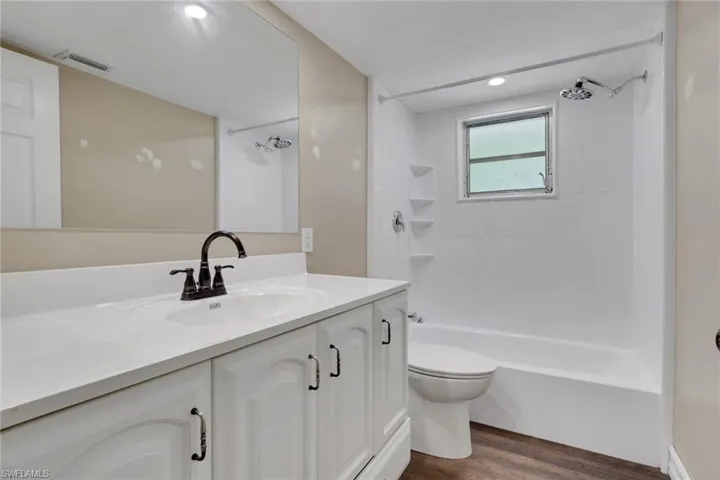 6101 Lancewood Way, Naples, Florida 34116