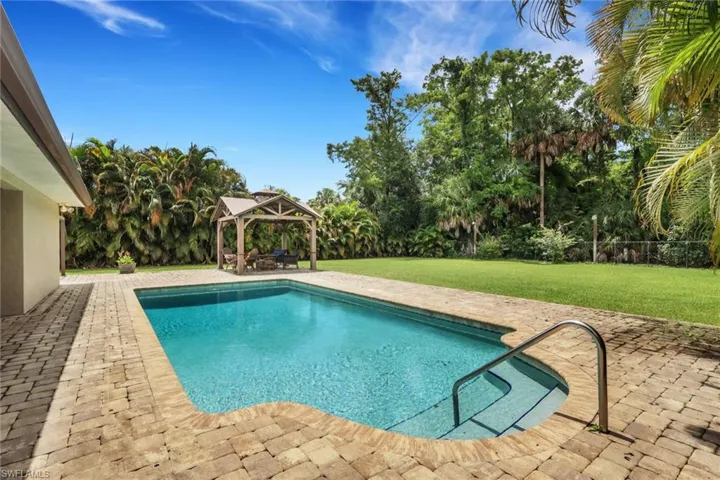 6101 Lancewood Way, Naples, Florida 34116