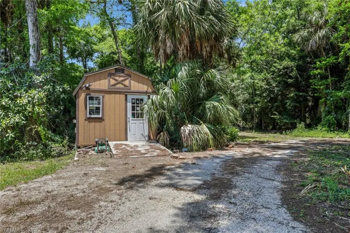 11' x 32' Shed