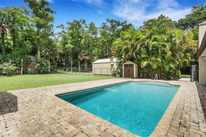 6101 Lancewood Way, Naples, Florida 34116