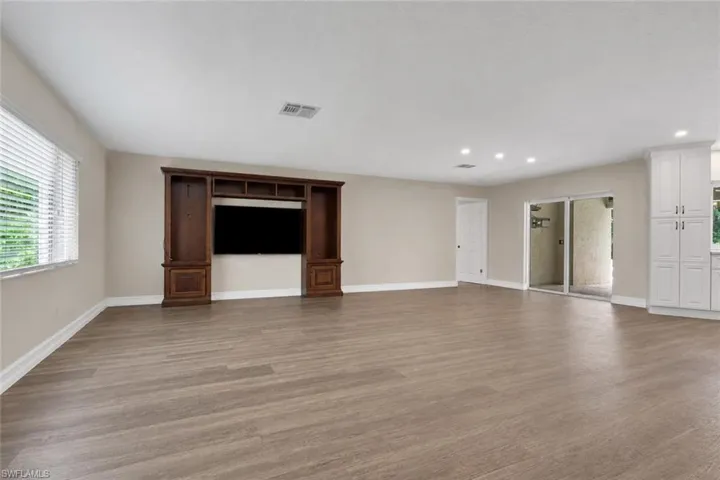 6101 Lancewood Way, Naples, Florida 34116