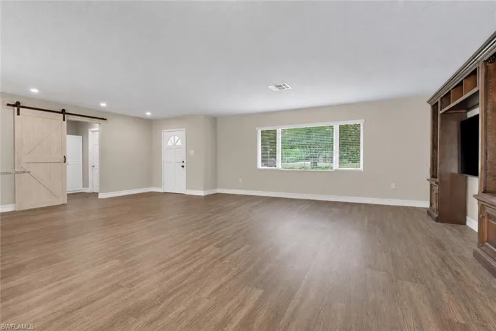 6101 Lancewood Way, Naples, Florida 34116