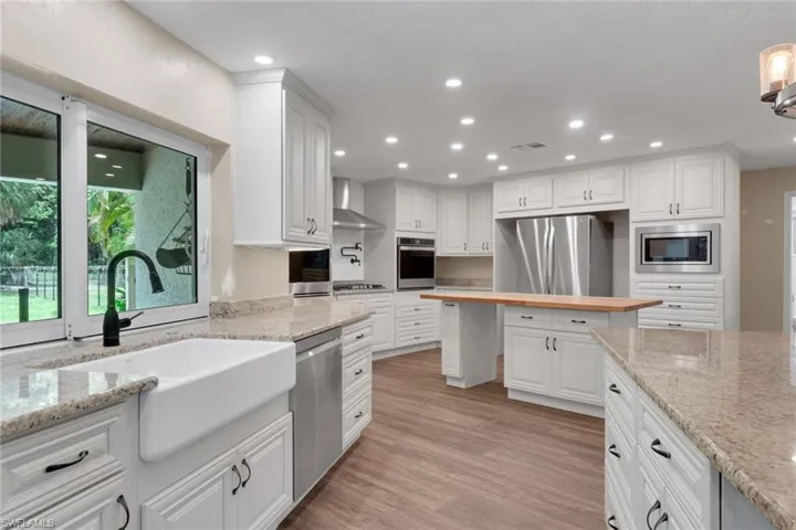 6101 Lancewood Way, Naples, Florida 34116