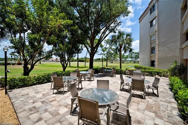 7430 Lake Breeze Dr 402, Fort Myers, Florida 33907