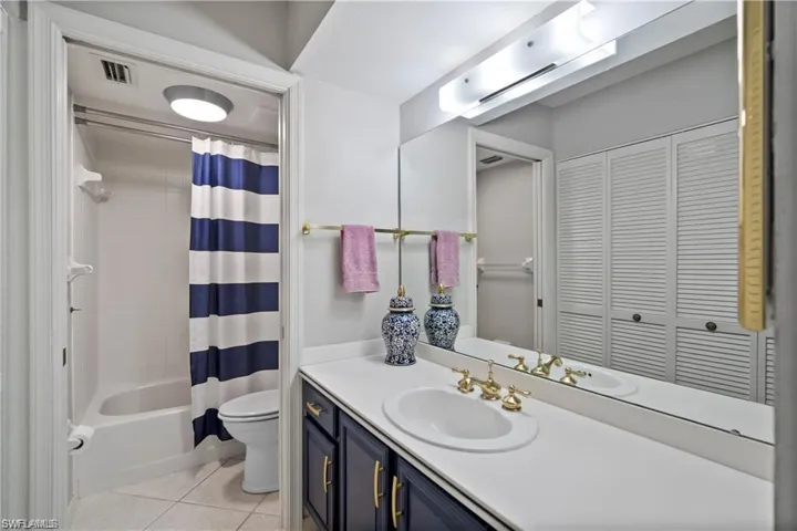 7430 Lake Breeze Dr 402, Fort Myers, Florida 33907