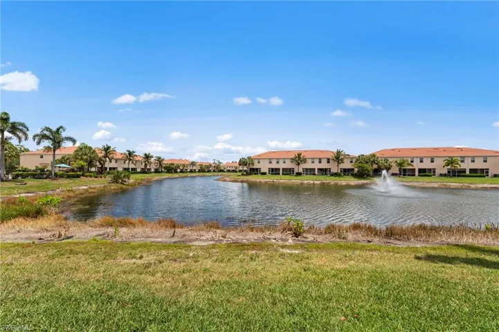 10013 Via Colomba Cir 103, Fort Myers, Florida 33966