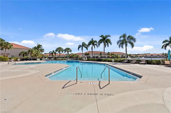 10013 Via Colomba Cir 103, Fort Myers, Florida 33966