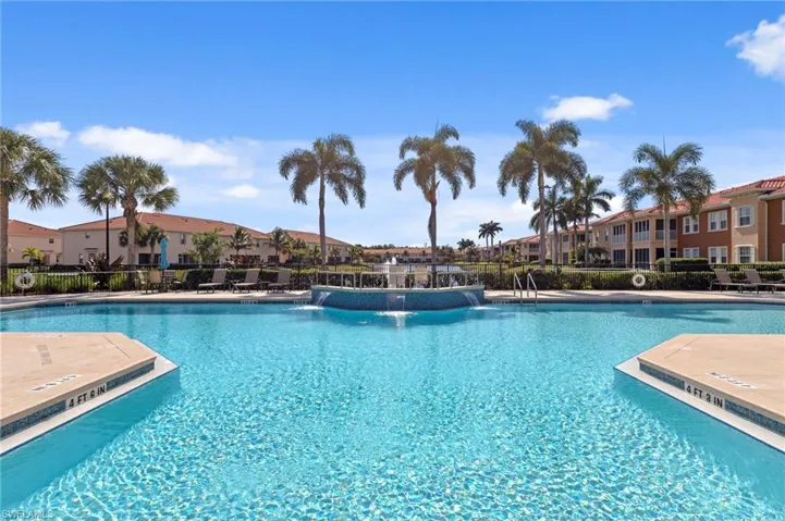 10013 Via Colomba Cir 103, Fort Myers, Florida 33966
