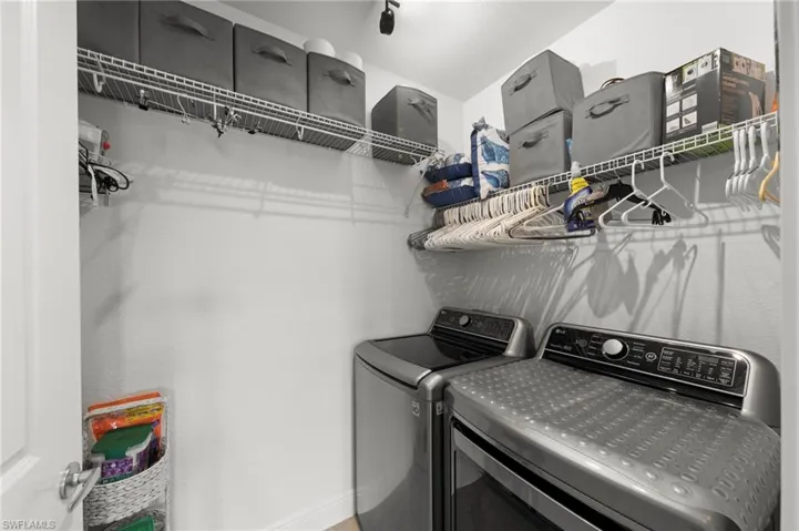 10013  Via Colomba  CIR, Fort Myers, FL 33966
