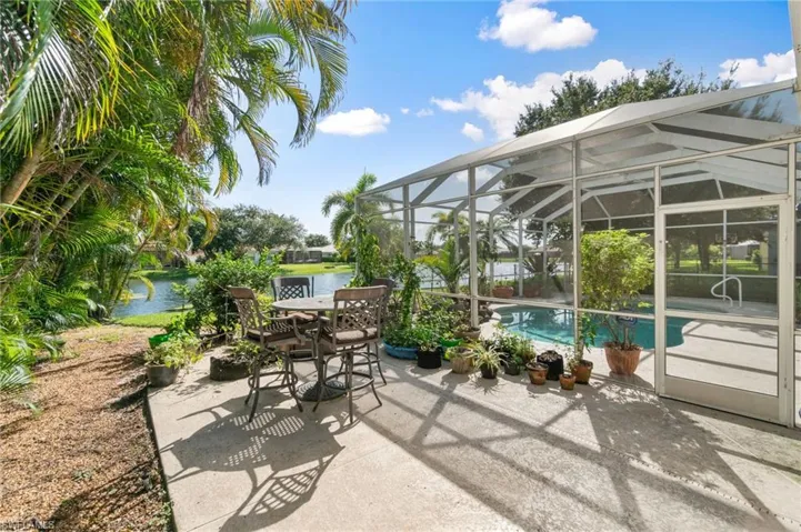 View of patio / terrace with glass enclosure