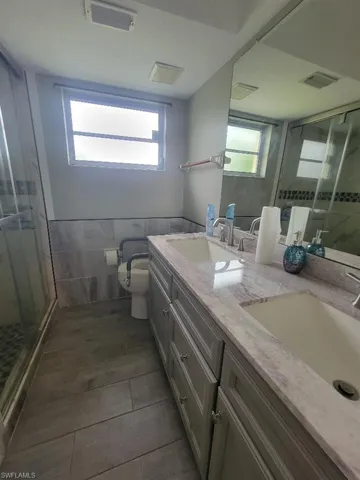 10 Regency Ct, Lehigh Acres, Florida 33936